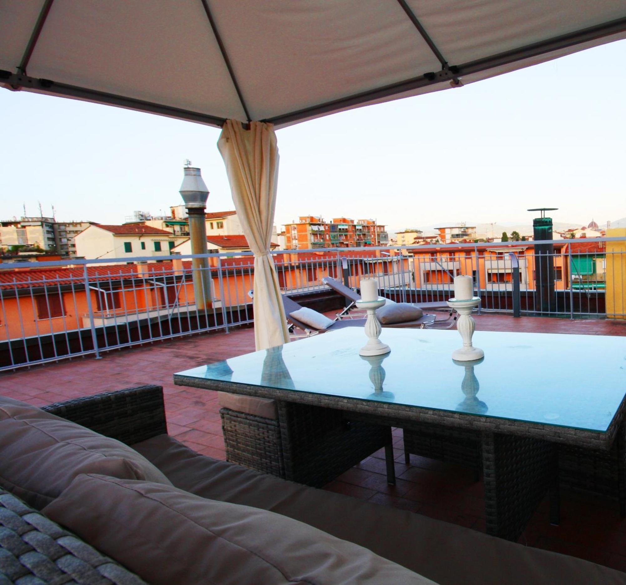 Апартаменты Alice House With Amazing Terrace Флоренция Экстерьер фото